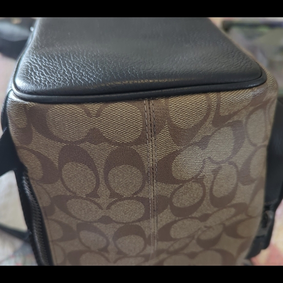 Coach Sullivan Backpack - Picture 3 of 12